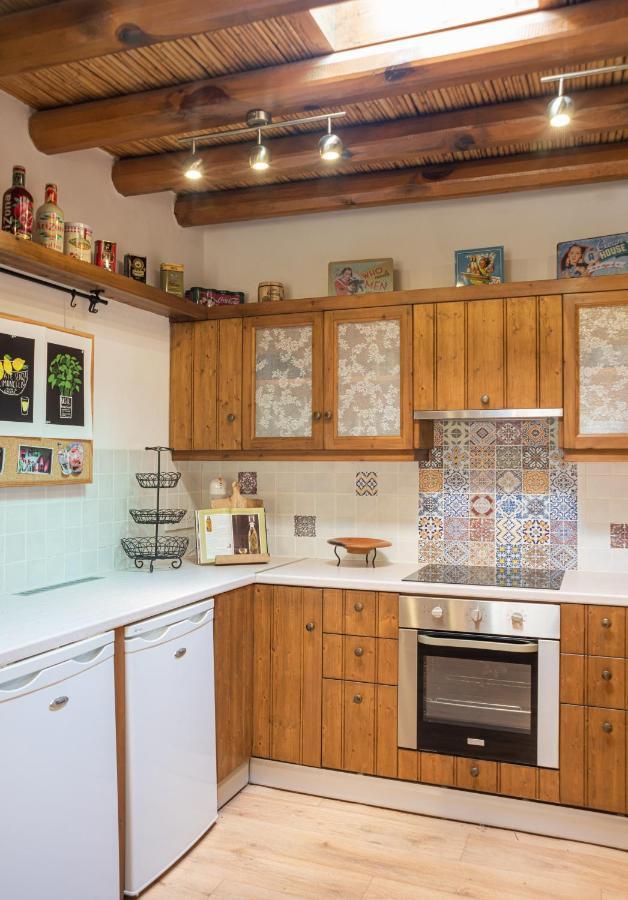 The Carob Tree Villa - Rustic Luxury Home With Access To Pool And Restaurant Larnaca Luaran gambar