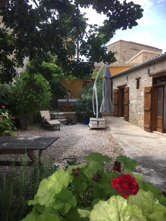 The Carob Tree Villa - Rustic Luxury Home With Access To Pool And Restaurant Larnaca Luaran gambar
